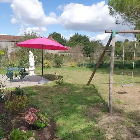 Gite De La Boere - Piscine Beaulieu-sous-la-Roche Esterno foto